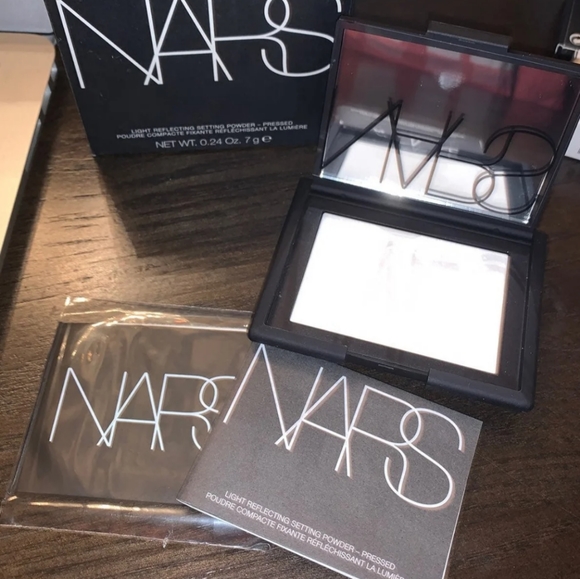 Nars Reflecting Setting Powder - Picture 2 of 2